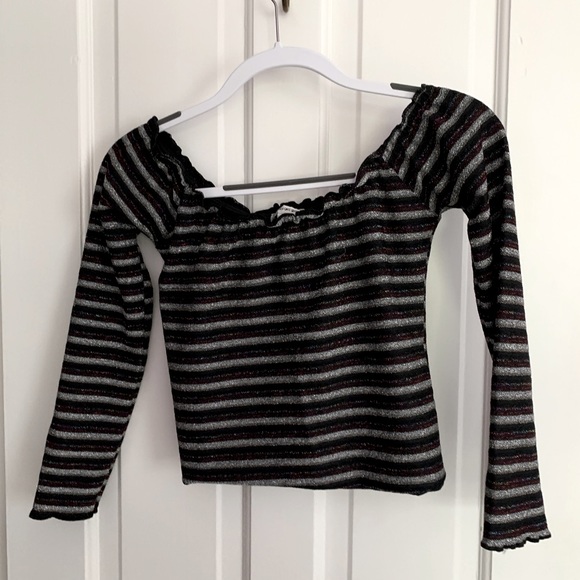 Urban Outfitters off the shoulder top - Picture 1 of 3